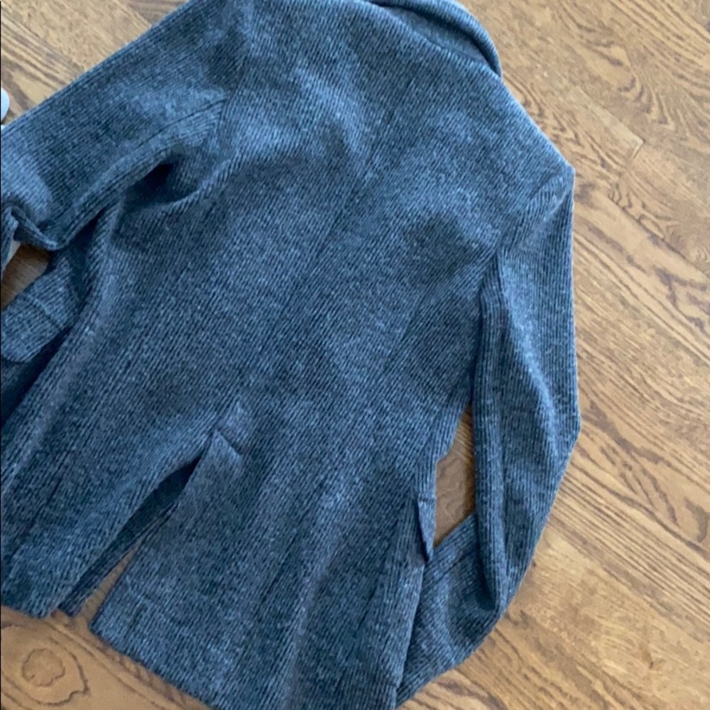 Blazer - Picture 3 of 3